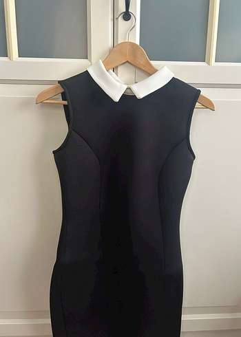 Düğmeli Siyah Midi Elbise Beyaz Yaka - Görsel 2