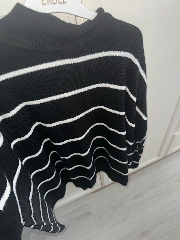 Çizgili Siyah Kadın Boğazlı Triko Kazak - Görsel 3