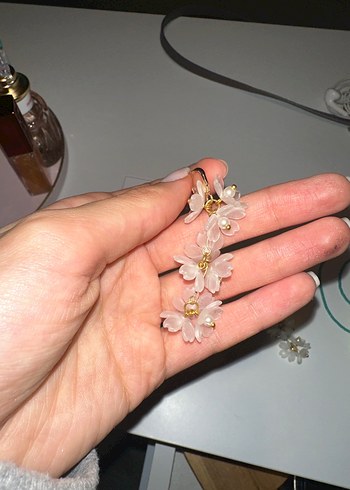 Beyaz  Mini Çiçek Küpeler - Görsel 2