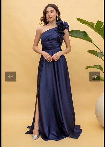 Kadın omuz tasarımlı uzun abiye elbise - Görsel 2