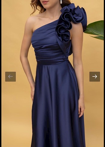 Kadın omuz tasarımlı uzun abiye elbise - Görsel 3