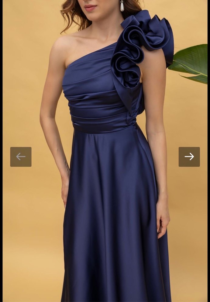 Kadın omuz tasarımlı uzun abiye elbise - Görsel 3