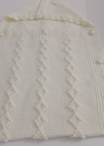 Krem şapkalı nakışlı Örgü Bebek Battaniyesi - Görsel 2