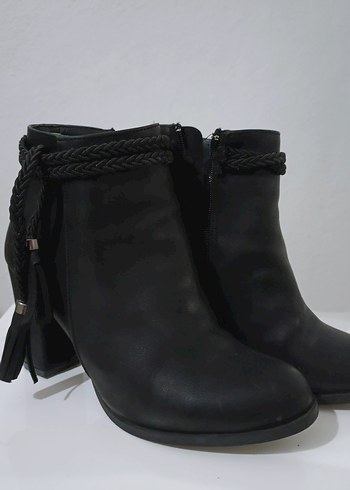 Siyah Süet Tokalı Blok Topuklu Kadın Bot - Görsel 2