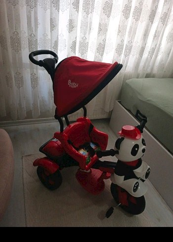 Beden Kırmızı Renkli Panda Figürlü Üç Tekerlekli Bisiklet