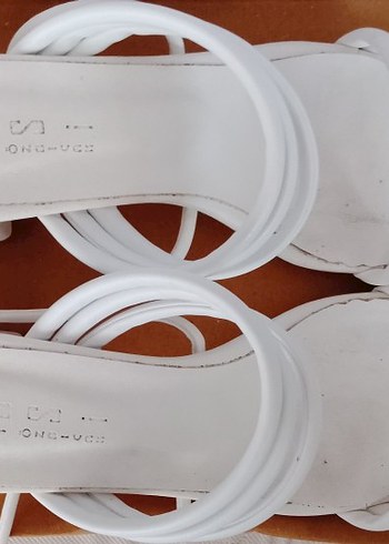 Beyaz ipli kısa topuklu ayakkabı - Görsel 2