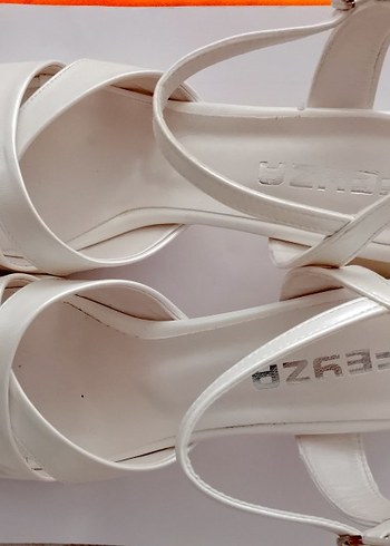 Beyaz Topuklu Kadın ayakkabı - Görsel 2