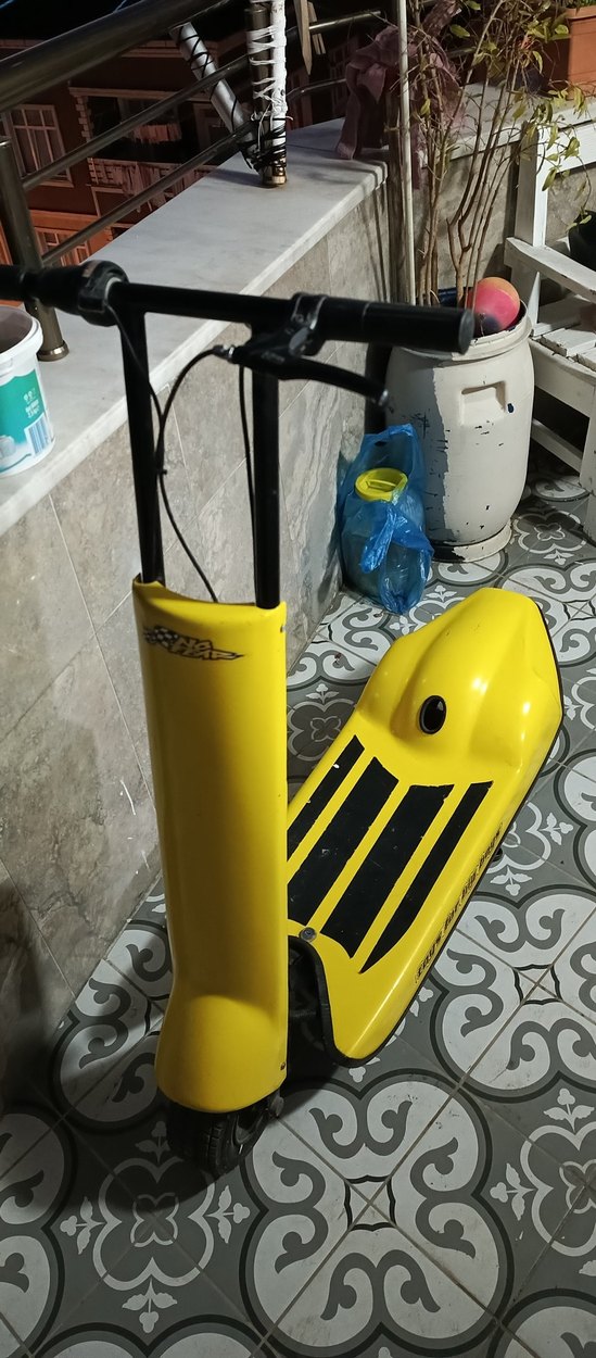 Sarı Çocuk Scooter'ı - Görsel 2