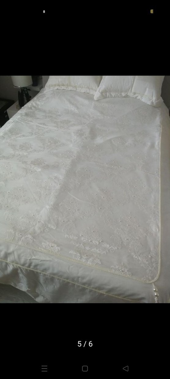 Cemil İpekçi İşlemeli Beyaz Parlak Yatak Örtüsü - Görsel 5