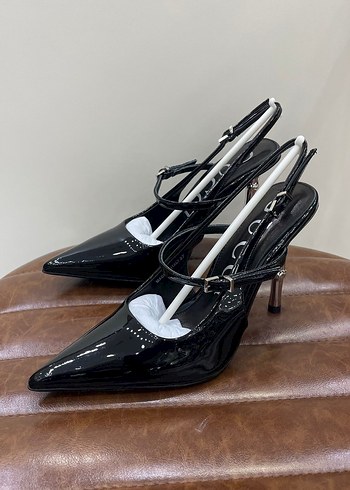 Parlak Siyah Yılan Desenli Topuklu Sandalet - Görsel 2