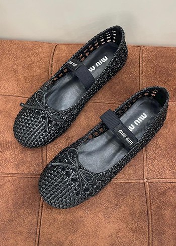 Prada Siyah Puantiyeli Tokalı Kadın Babet - Görsel 3