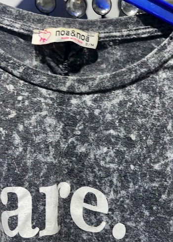 Gri Batik Desenli Salaş Kadın Tişört - Görsel 4