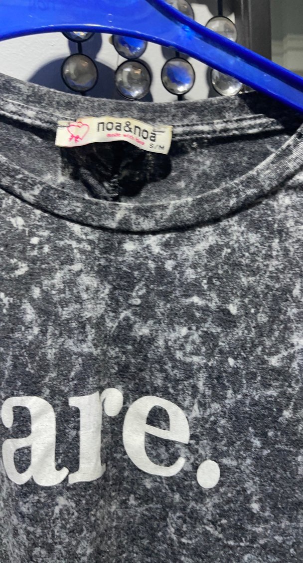 Gri Batik Desenli Salaş Kadın Tişört - Görsel 4