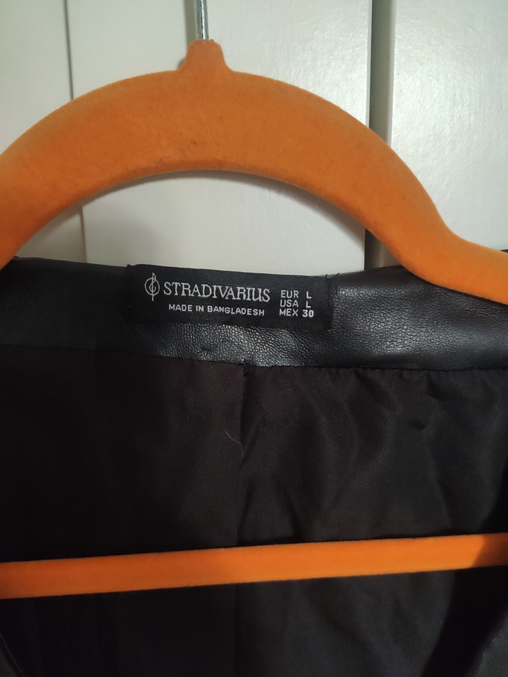 Düğmeli Siyah Deri Kadın Yelek - Görsel 2