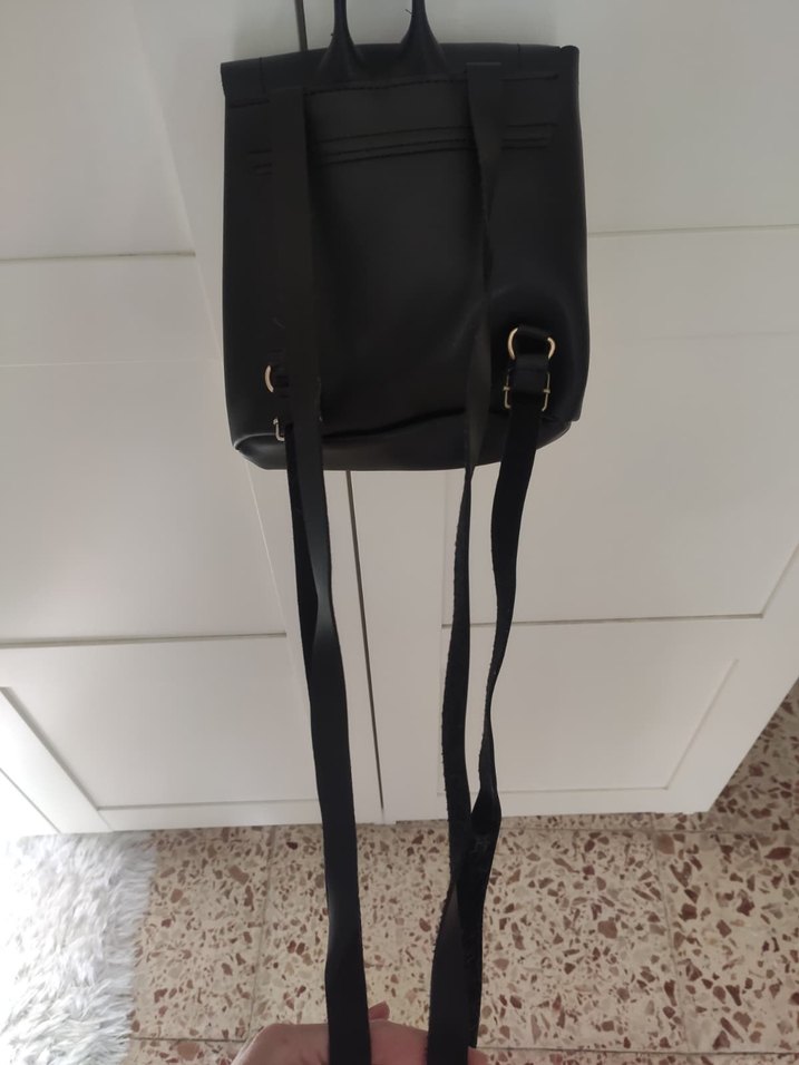 Kadın Siyah Deri Sade Sırt Çantası - Görsel 4