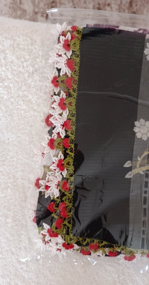 Çiçek Desenli Dantel Kenarlı Kadın Fular - Görsel 2