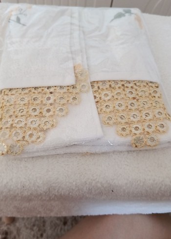 Nakışlı Beyaz Havlu - Görsel 2