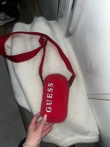 Guess canta