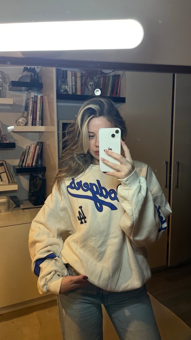 Beyaz Baskılı Oversize Sweatshirt - Görsel 3