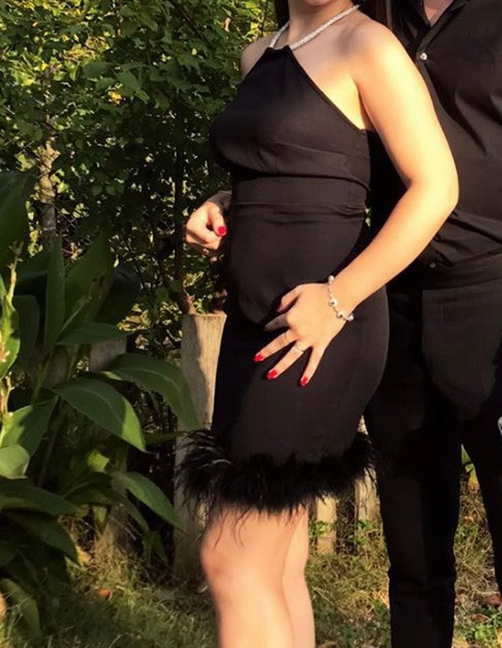 Siyah Tüy Detaylı Uzun İp Askılı Abiye Elbise - Görsel 2