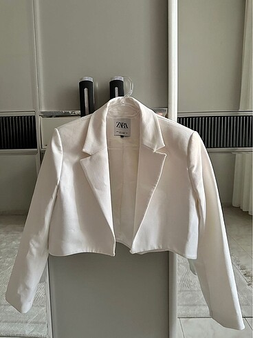 Zara Beyaz Crop Ceket