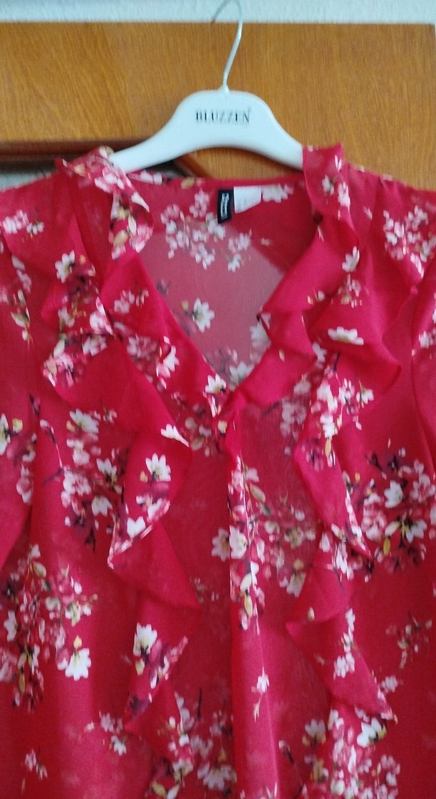 Kırmızı V Yaka Çiçekli Bohem Bluz - Görsel 2