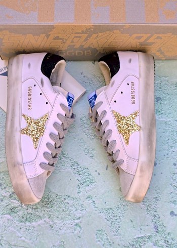 Golden Goose Deluxe 38