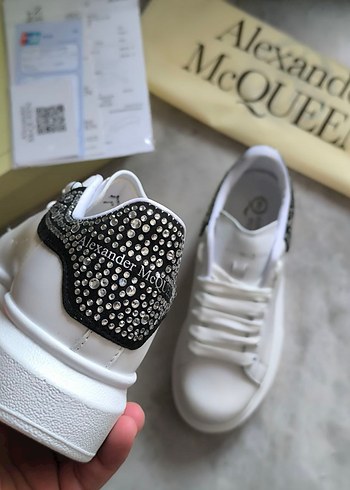 Alexander McQueen Beyaz Taşlı Yüksek Topuklu Spor Ayakkabı