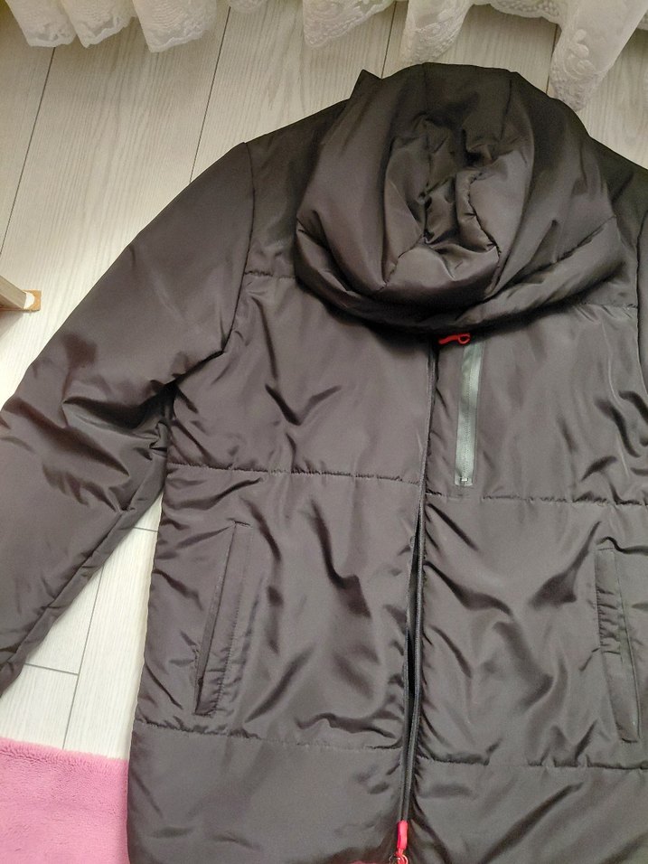 Siyah Fermuarlı Kadın Kışlık Mont - Görsel 2