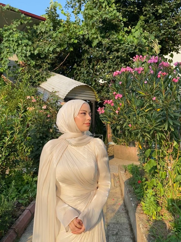 Uzun Kol Drapeli krem janjan kumaş abiye ve şal dahil - Görsel 2