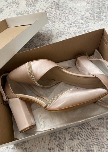 Pudra saten kalın topuklu ayakkabı - Görsel 4