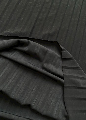 Siyah Pileli Uzun Etek - Görsel 2