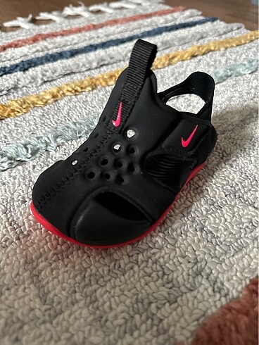 21 Beden Nike Sandalet