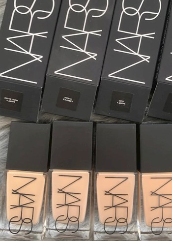 NARS orta Bej Fondöten