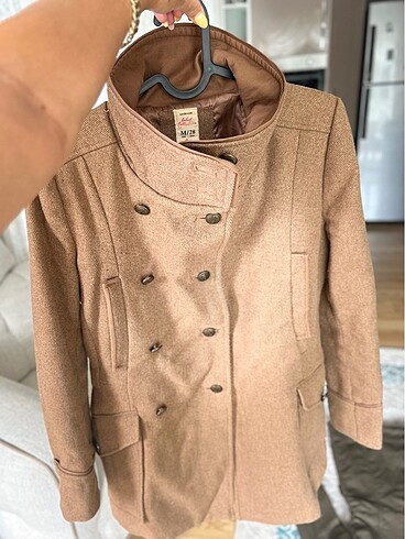 BERSHKA KABAN