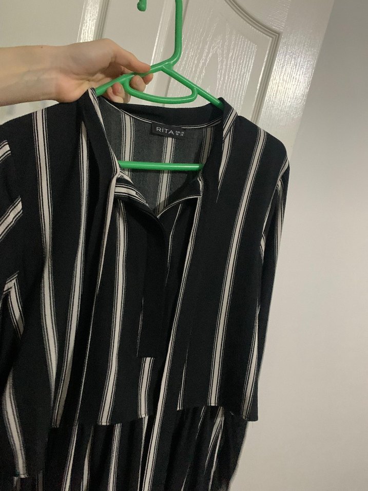 Siyah Çizgili Uzun Pliseli Kadın Elbise - Görsel 2