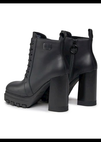 Tommy Hilfiger Kadın Siyah Deri Goth Topuklu Bot - Görsel 2