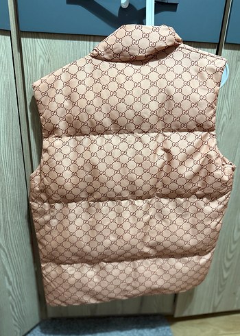 The north face x gucci koleksiyonu somon rengi şişme yelek - Görsel 5