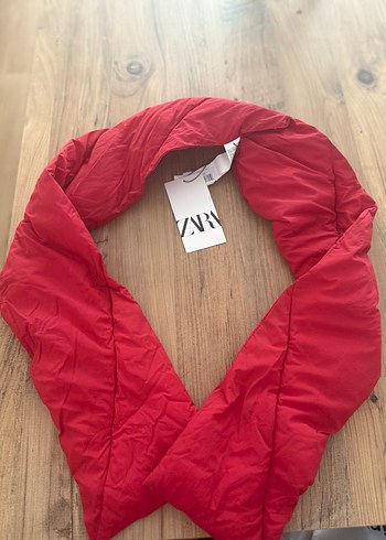 Zara Kırmızı Puffer Kadın Atkı - Görsel 3
