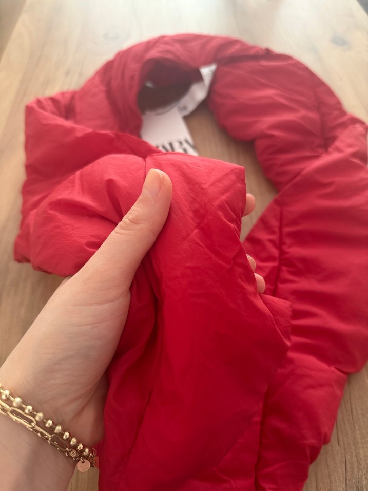 Zara Kırmızı Puffer Kadın Atkı - Görsel 4