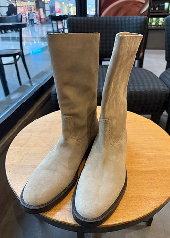 Massimo Dutti Bej Süet Çizme Unisex - Görsel 6