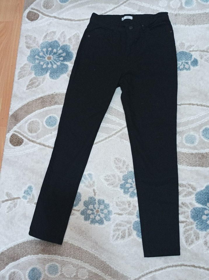 Siyah Kadın Esnek Kumaş Pantolon - Görsel 2