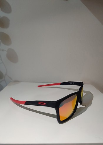 Diğer Oakley Orijinalin Birebir Aynısı 1.Kalite