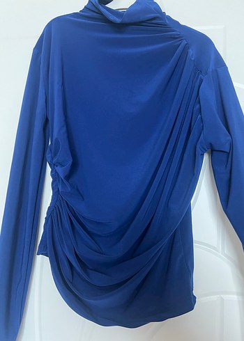 Drapeli Yüksek Yakalı Mavi Kadın Bluz - Görsel 3