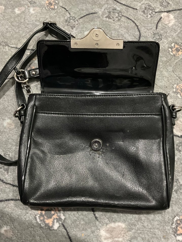 Siyah Deri Tokalı Kadın Çanta - Görsel 5