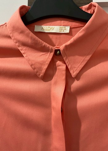 Pembe Uzun Kollu Düğmeli Kadın Tunik hiç giyilmedi - Görsel 2