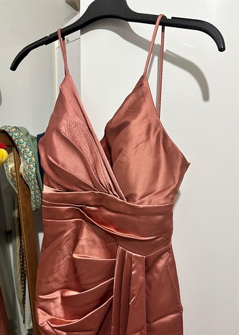 Saten Bej Uzun Yırtmaçlı Abiye Elbise - Görsel 2