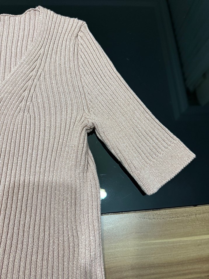 Pudra rengi Düğmeli V Yakalı Kadın Hırka - Görsel 5