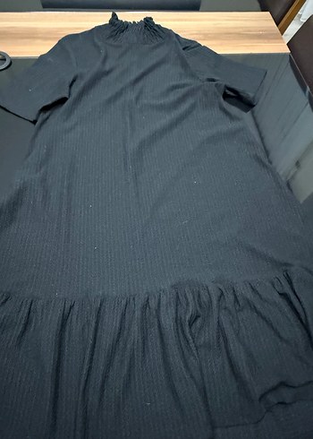 Siyah Pilili Midi Kadın Elbise