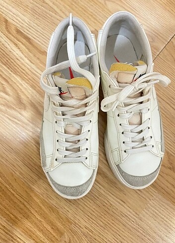 36,5 Beden beyaz Renk nike snekaer